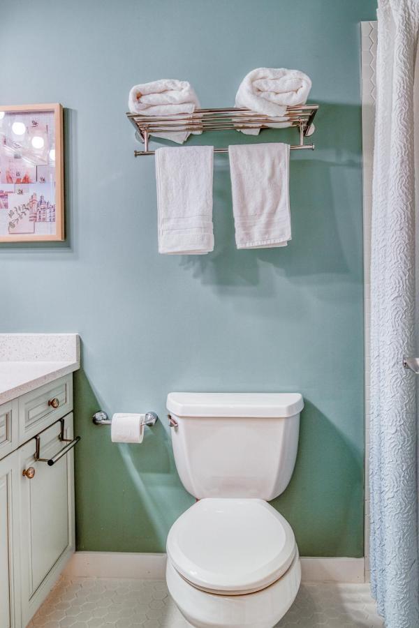 Beautiful Newly Reno 2Bdm 2 Bth Sleep Up To 6 Adults & Kids Mountain View Townhouse Suite Canmore Eksteriør billede