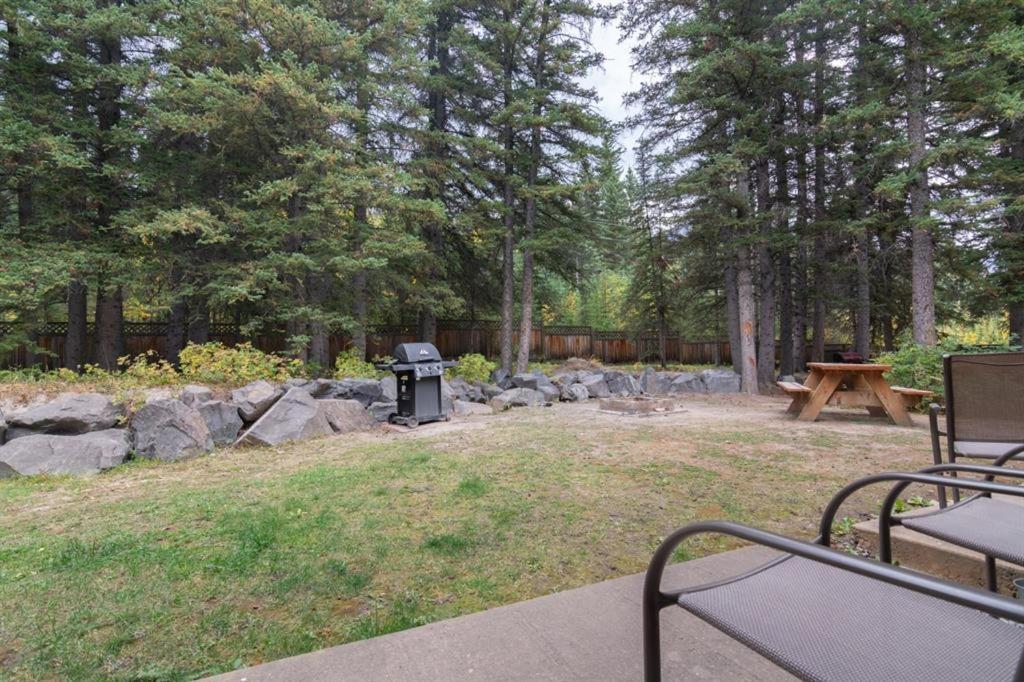 Beautiful Newly Reno 2Bdm 2 Bth Sleep Up To 6 Adults & Kids Mountain View Townhouse Suite Canmore Eksteriør billede